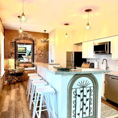 Bisbee Brownstone Suites Exterior photo